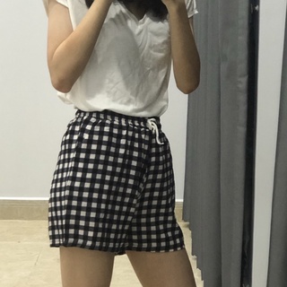 Quần đùi cotton lụa eo chun hoạ tiết caro