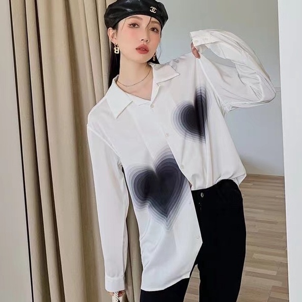 【ZHELIHANGFEI】Áo Sơ Mi Tay Ngắn Dáng Rộng In Họa Tiết Trái Tim Xinh Xắn Dễ Phối Đồ