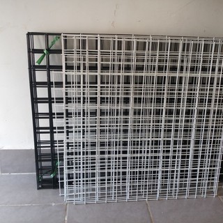 khung lưới trang trí (50cm x 50cm) màu hồng, đen và trắng cho khách chon lựa