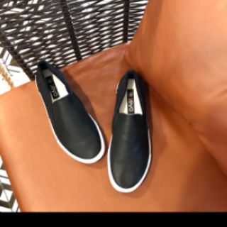 Giầy Slipon Levo