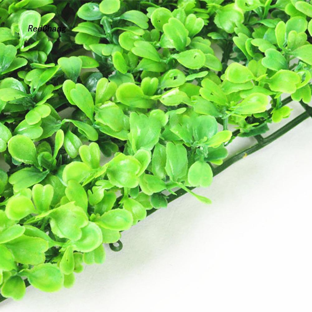 Bãi cỏ nhân tạo chất liệu nhựa dùng trang trí bể cả đẹp mắt