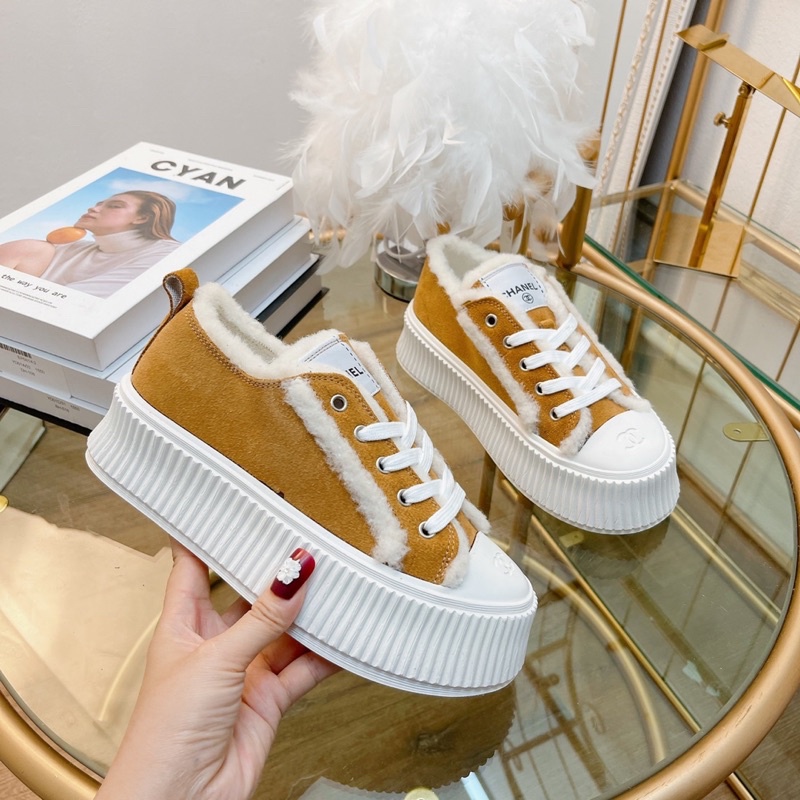 Giày thể thao chanel da lộn viền lông độn đế bánh mì