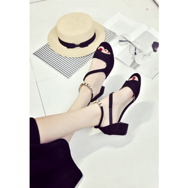 GIÀY CAO GÓT SANDANL QUAI CHÉO NỮ( sp trưng bày)