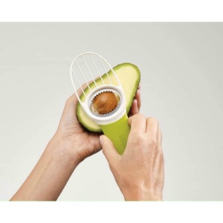 Dụng cụ cắt trái bơ 3 in 1 joseph joseph 20112 goavocado