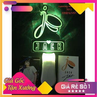 Gậy cổ vũ ca sĩ ( phương tuấn)+quạt hoặc vòng tay