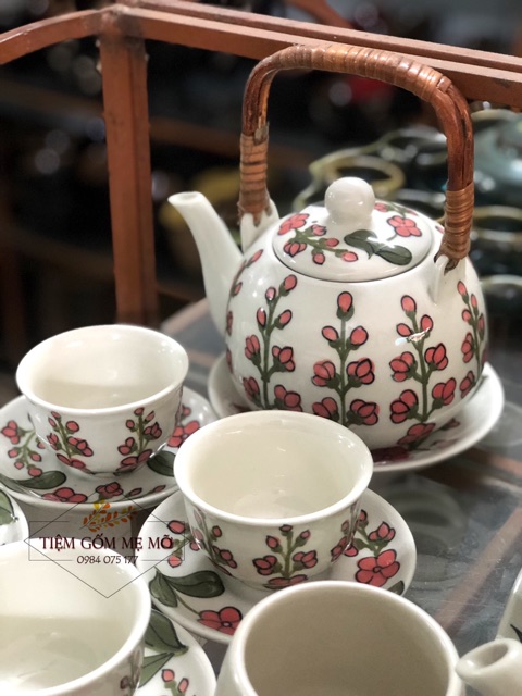 Bộ ấm trà vẽ hoạ tiết đào đỏ phong cách vintage