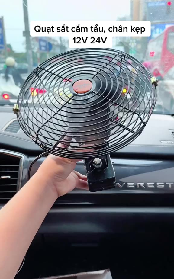 Quạt Đen 12v, 24v Kẹp Trên Ô Tô
