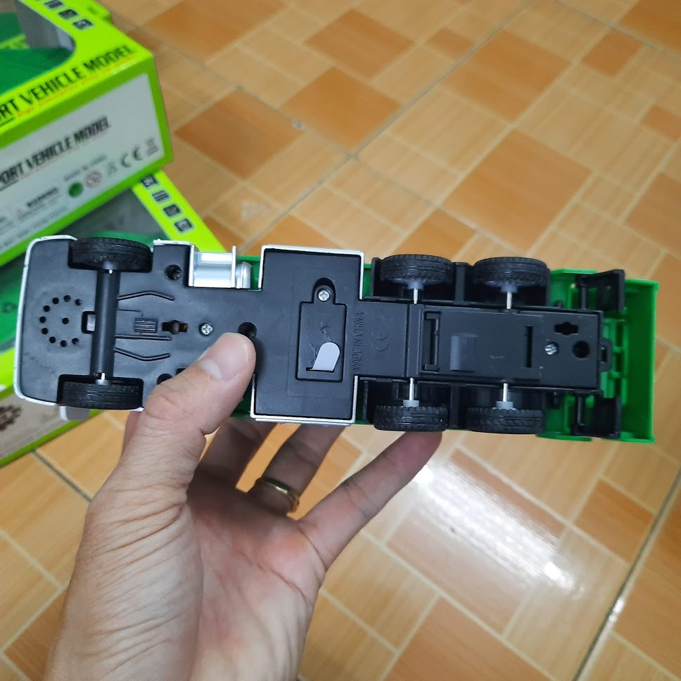 Mô hình xe chở rác đồ chơi trẻ em tỉ lệ 1:38 chạy cót đầu xe bằng kim loại xe có âm thanh và đèn