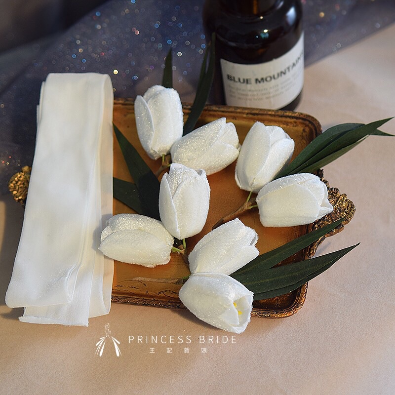 Sét hoa tulip nhung cài tóc cô dâu hot hit