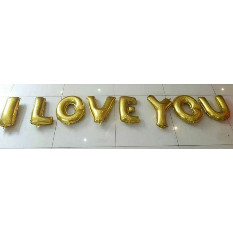 Bóng chữ cái màu vàng nhạt