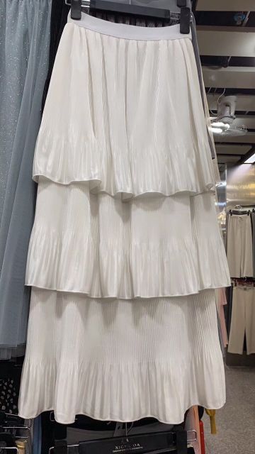 Chân váy bóng dáng dài 3 tầng | BigBuy360 - bigbuy360.vn