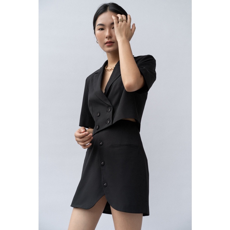 Áo Blazer nữ cộc tay dáng ngắn (Đen)_MONOTALK T40002TK