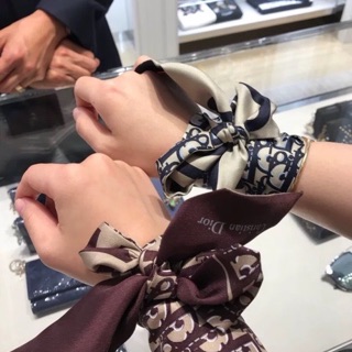 Khăn bản nhỏ Dior