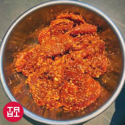 Khô bò miếng ướt cháy tỏi TATA Food đồ ăn vặt Hà Nội gói 200g BMU2