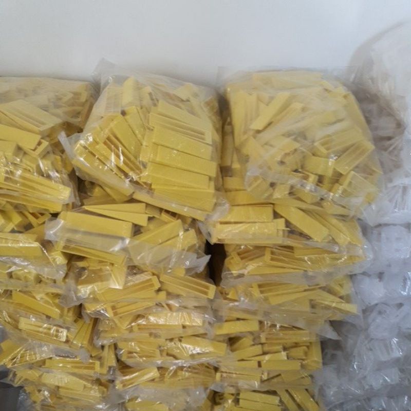 Ke Nêm Vàng Cân Bằng Ốp Lát Gạch 1kg