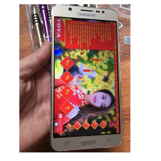 Điện thoại samsung galaxy J7 (2016)