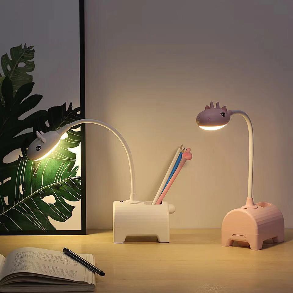 Đèn bàn tích điện có giá để điện thoại cổng sạc USB chống cận hươu cao cổ