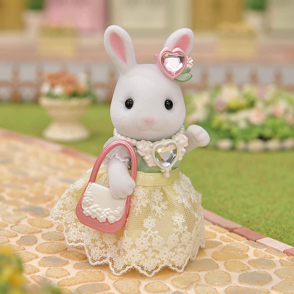 Đồ Chơi Sylvanian Families Thời Trang Thành Thị Của Quý Cô Thỏ Sữa Milk Rabbit Town Fashion Outfit Set