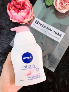 Dung dịch vệ sinh phụ nữ Nivea Intimo 250ml