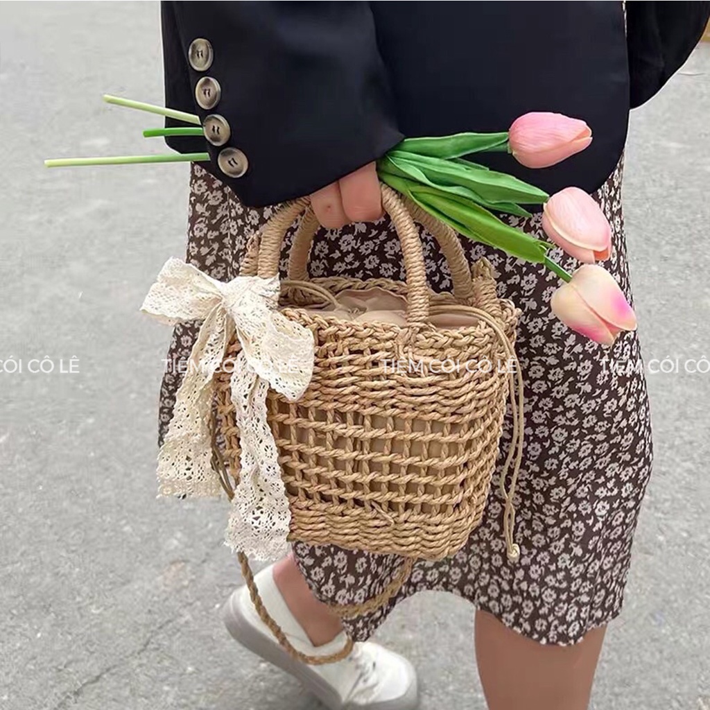 Túi cói mini đan kiểu rào thưa phối nơ ren xinh xắn đi biển, chụp ảnh - Tiệm Cói Cô Lê