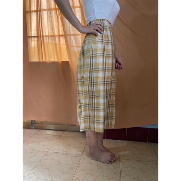 Chân váy caro vàng dài