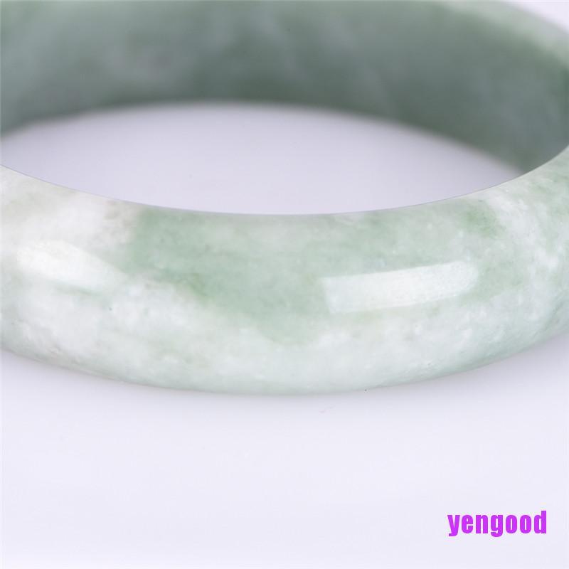 Vòng ngọc bích sang trọng quý phái thời trang đẹp mắt