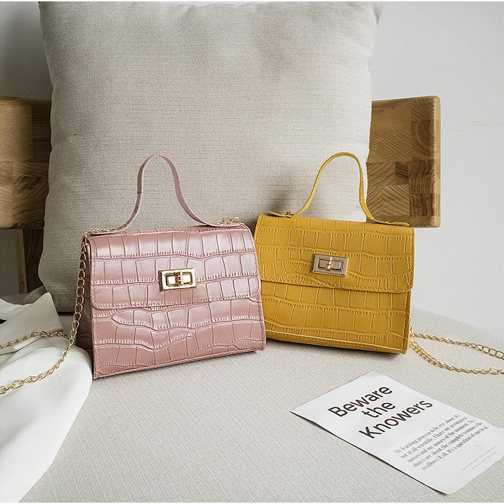 TÚI ĐEO CHÉO MINI DÂY XÍCH VÂN CÁ SẤU SIÊU XINH FASHION& BAG 2021 KDR-TDC360 KODOROS