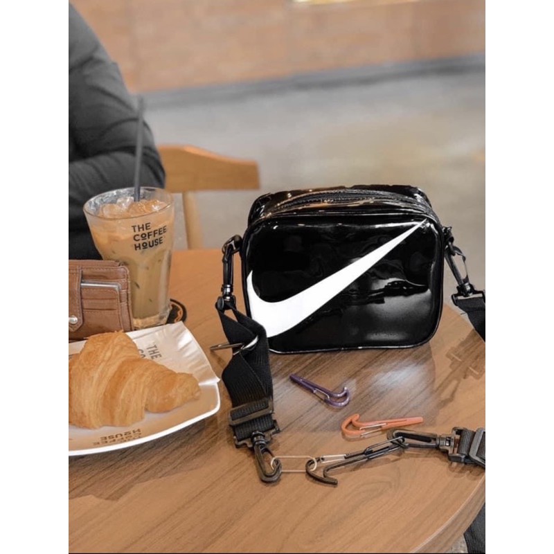 Túi đeo chéo Nike kích thước 18x7.5x14cm hợp thời trang - Có Hộp