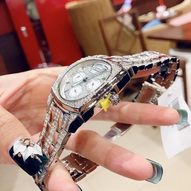Đồng hồ nam Bulova 96C002 Cao Thái Sơn