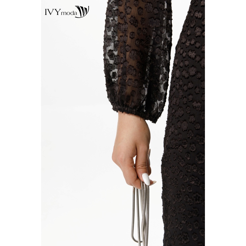 Đầm đen vải họa tiết chấm IVY moda MS 48T0110