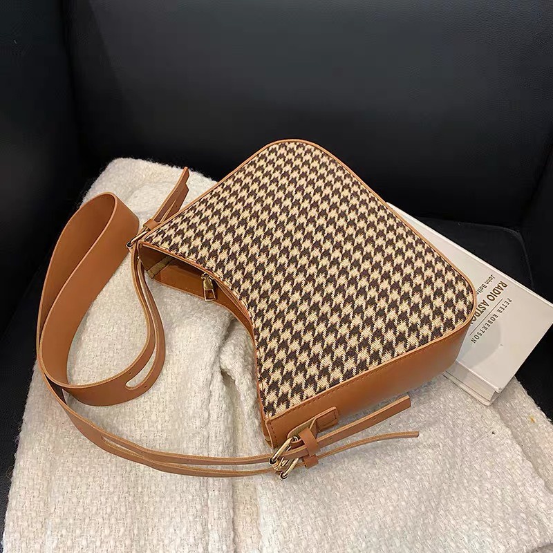 Túi xách đeo chéo nữ giá rẻ đẹp đi chơi phong cách thời trang hàn quốc dễ thương cute DC485