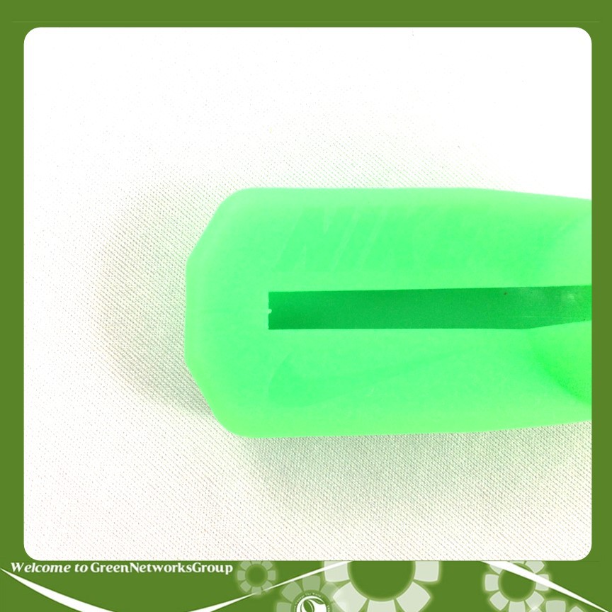 Ốp cao su lót chân chống xe máy nhiều màu chống trầy nền Greennetworks ( màu xanh lá )