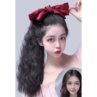 Tóc cột nơ đỏ tiểu thư