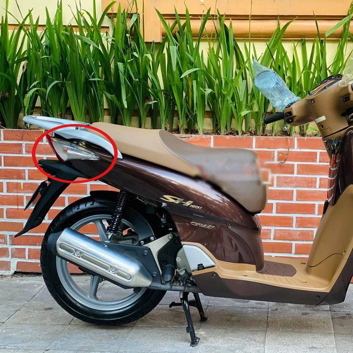 Nắp đèn xi nhan SAU cho xe SH  - 01 cặp nắp cho đèn xi nhan sau xe SH đời 2006 -2008 - A1752