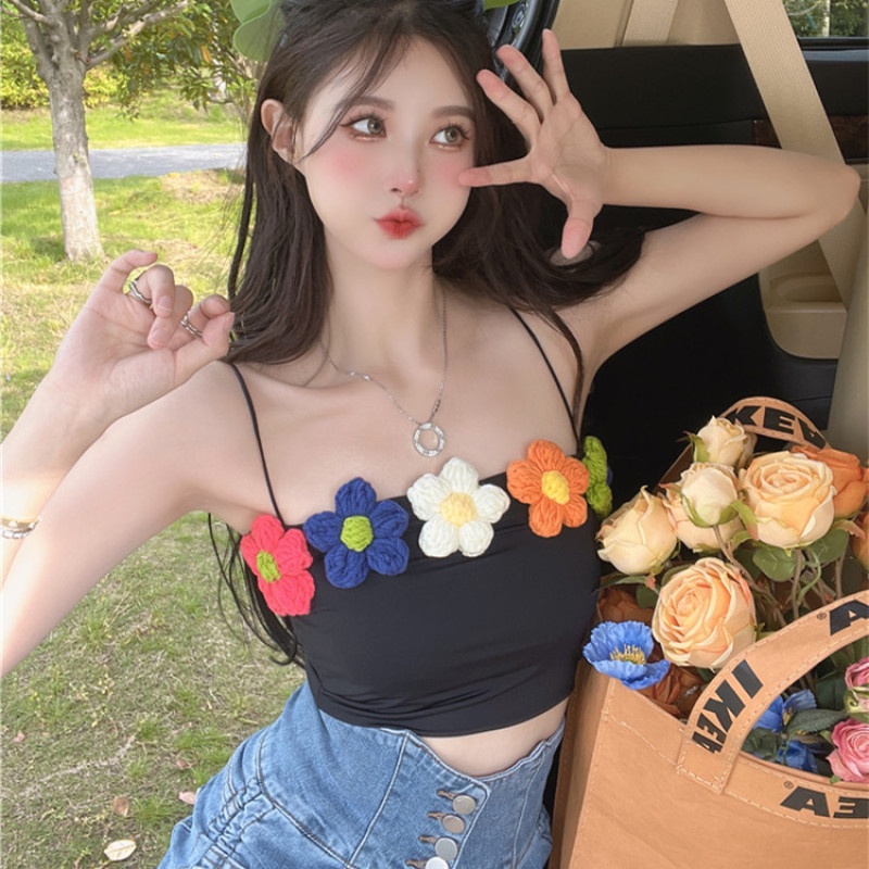 Áo croptop dây bún - phối hoa len