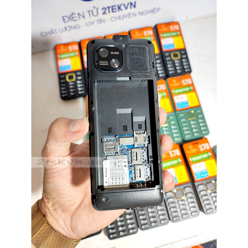 Điện thoại 4 sim 4 sóng S-Mobie S70 PIN KHUNG hàng fullbox-Bảo hành 1 năm