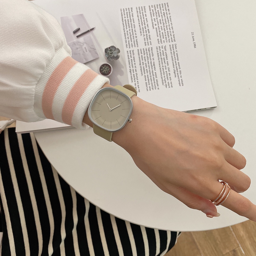 Đồng Hồ Đeo Tay Thời Trang Sang Trọng Cho Nam Nữ