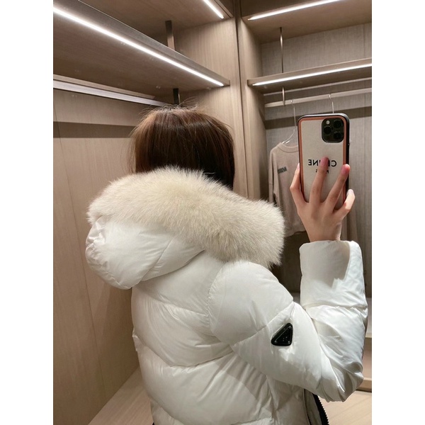 Áo khoác phao mũ lông cho nữ thương hiệu Prada cao cấp