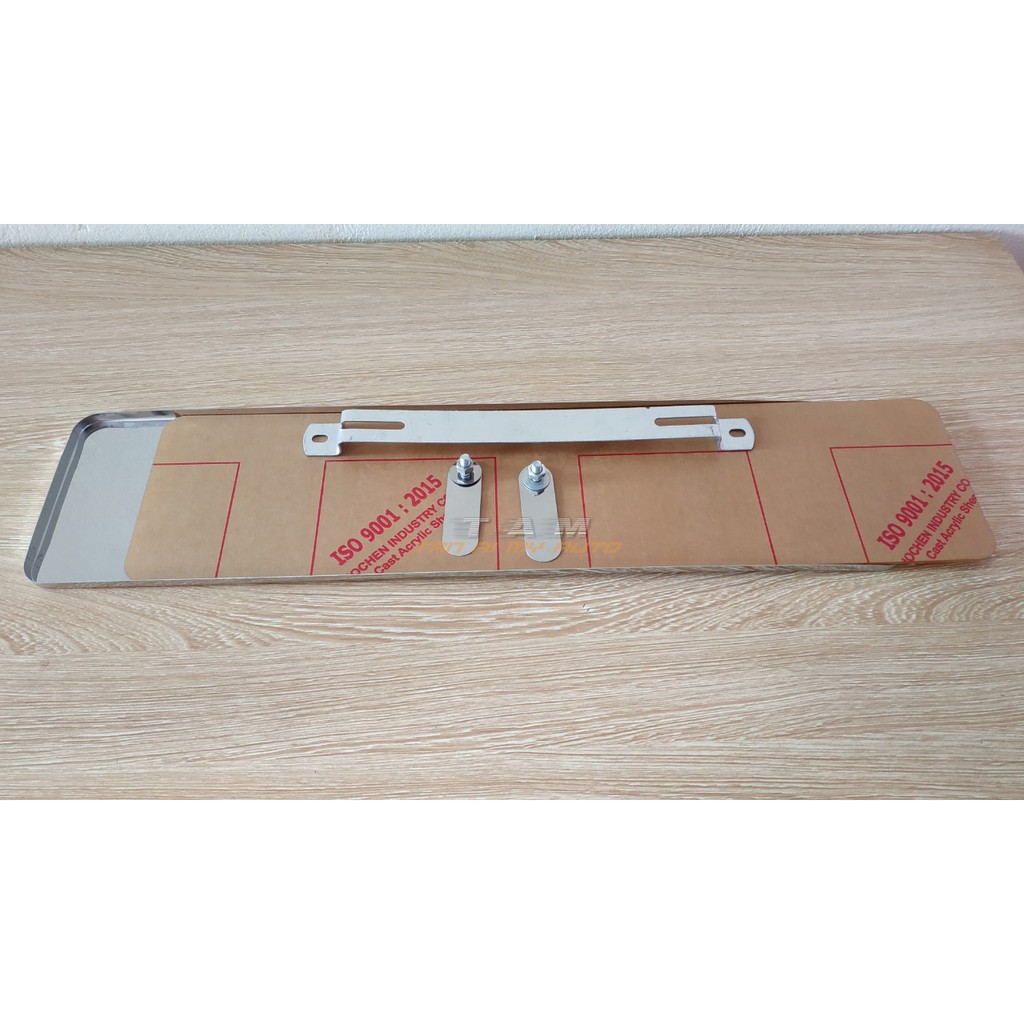 Khung inox biển số xe ô tô gò viền mép, khung biển dài có tấm nhựa mica kích thước cũ không logo 47cm*11cm