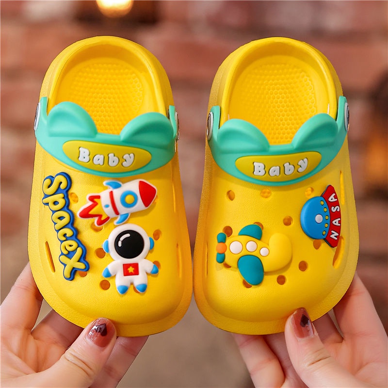 Dép Sandal Đục Lỗ Chống Trượt Cỡ Lớn Cho Bé Trai