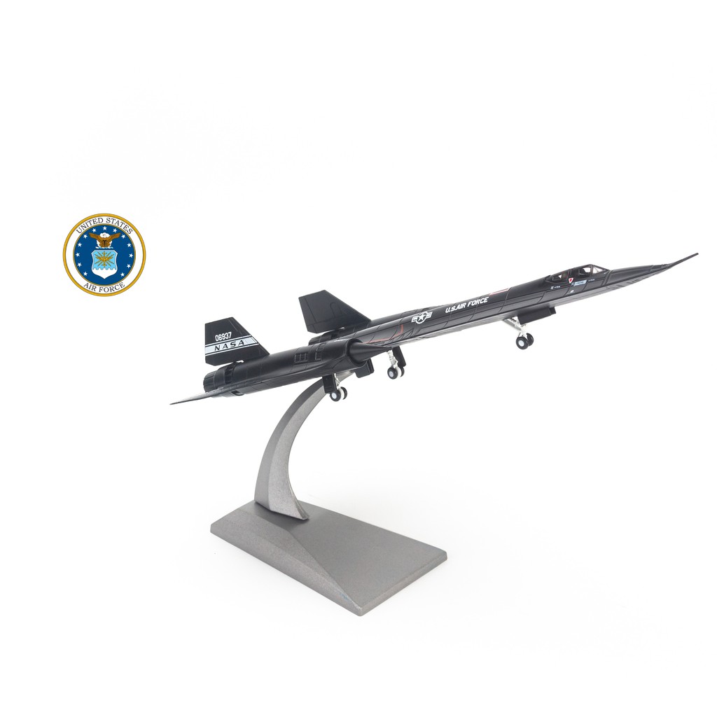 Mô hình máy bay quân sự Lockheed SR-71 Blackbird US Air Force 1:144 NS Mondel