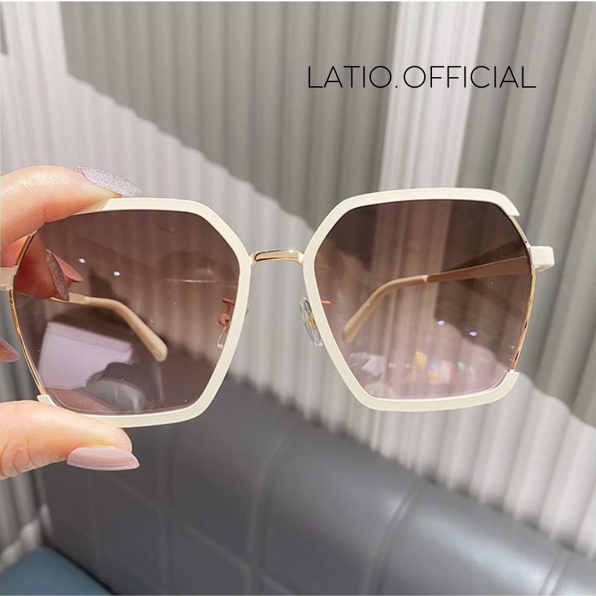 Kính mát nữ LATIO kính thời trang nữ mẫu mới 2023 được thiết kế kiểu dáng cá tính với tone màu trà nhẹ nhàng: KM39