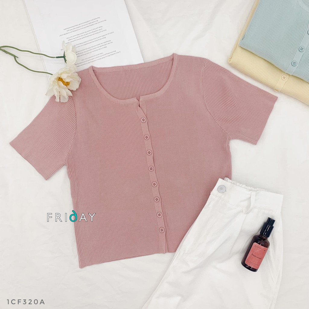 Áo croptop tăm len hàng khuy Friday | BigBuy360 - bigbuy360.vn