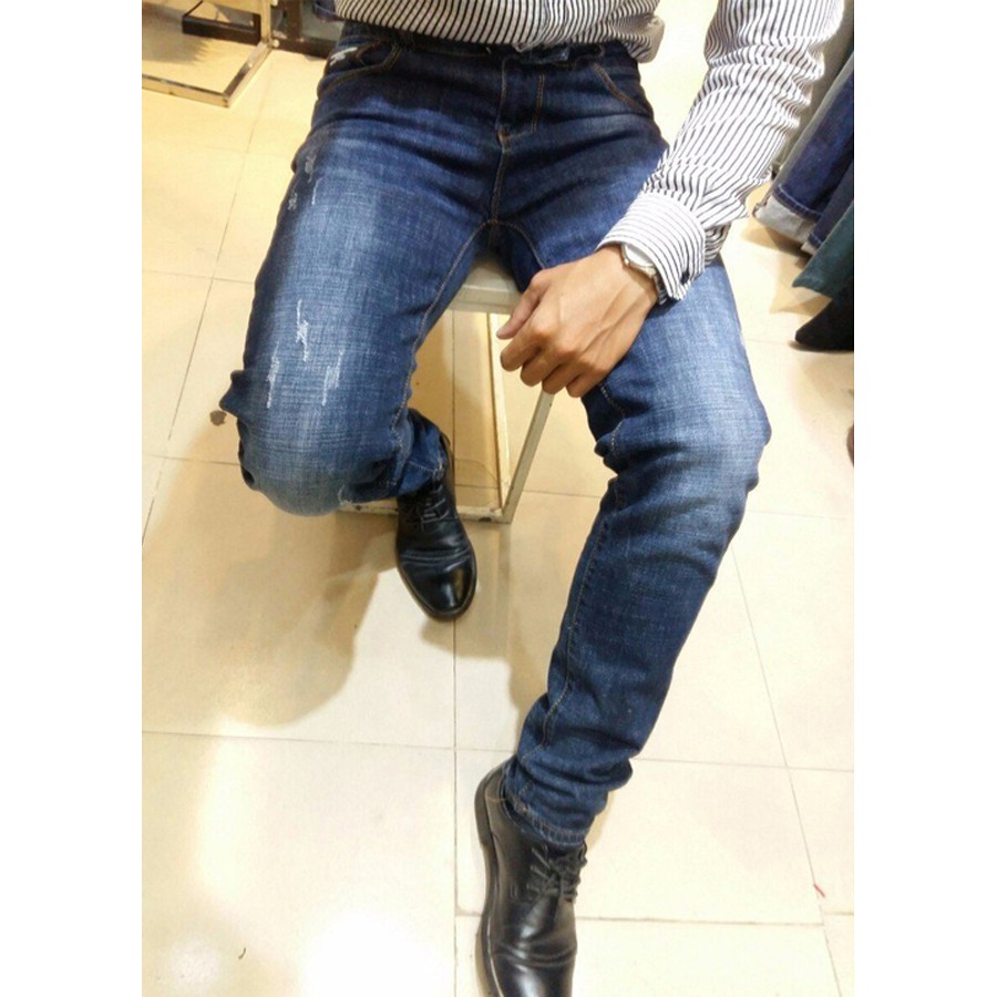 Quần Jeans Nam Dáng Ôm Màu Xanh Đậm Cào Nhẹ | BigBuy360 - bigbuy360.vn