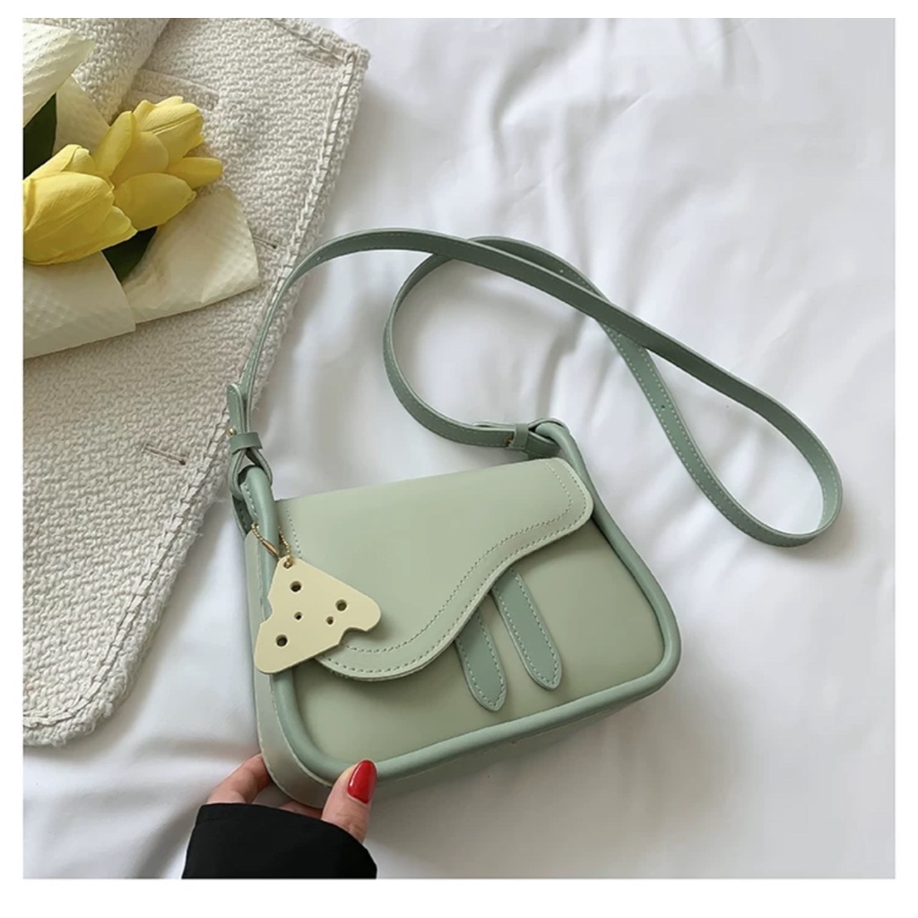 Túi xách nữ đeo chéo Linh Store da mềm thiết kế phong cách dễ thương kèm móc da tam giác