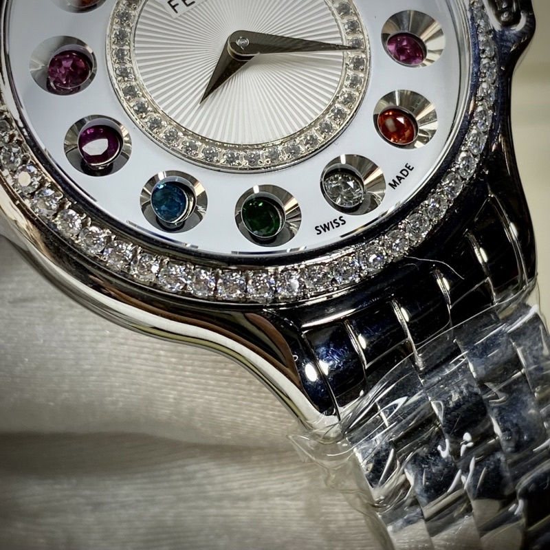 Đồng hồ nữ Fendi size 34mm lên full kim cương mois