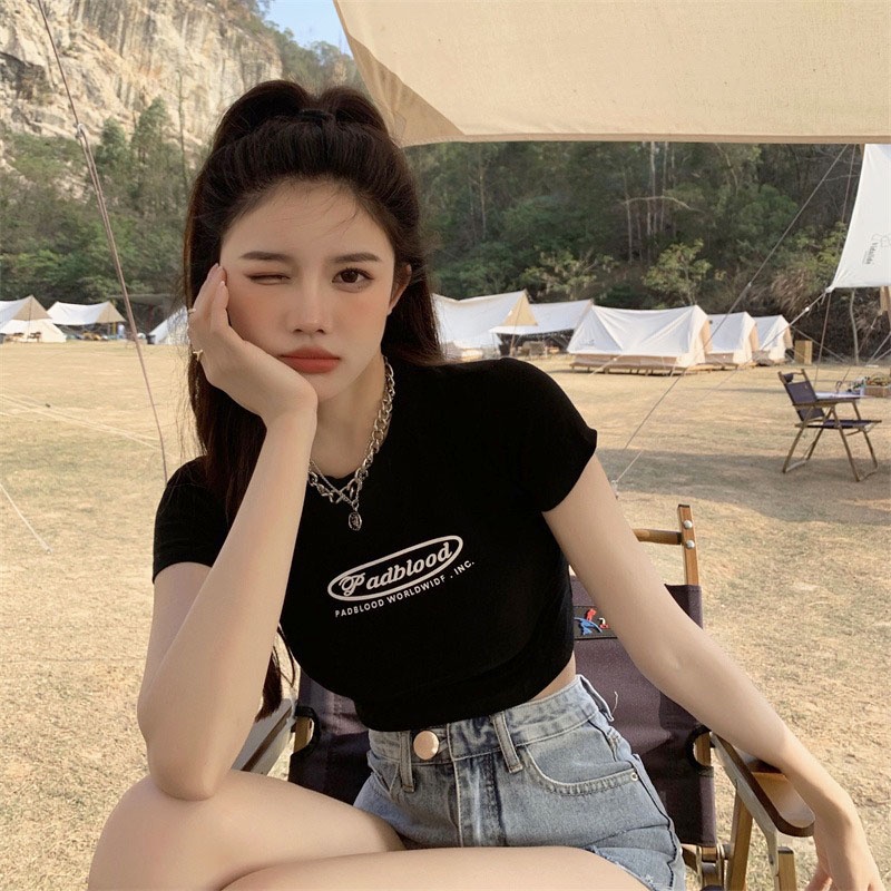 QKOOLE Áo thun croptop nữ  cổ tròn in họa tiết thời trang