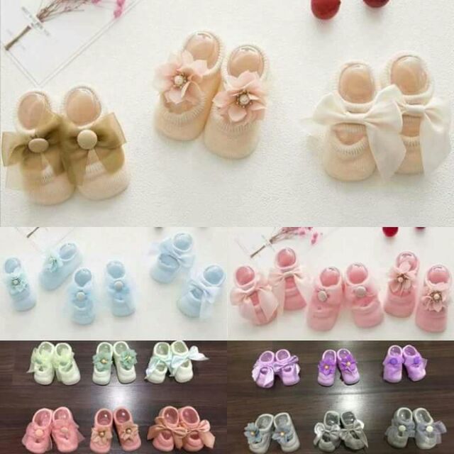 Tất nơ bé gái