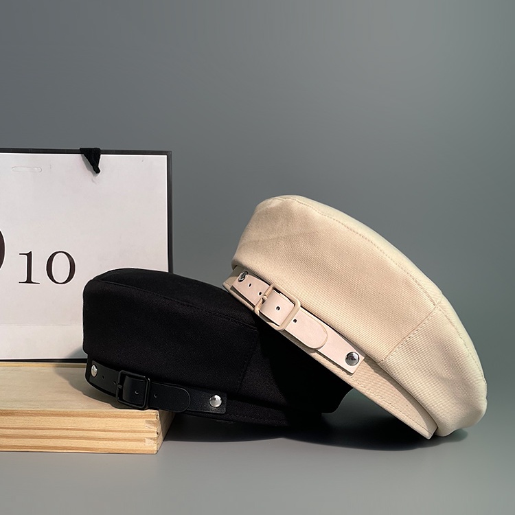 Classic Korean style belt buckle beret hat