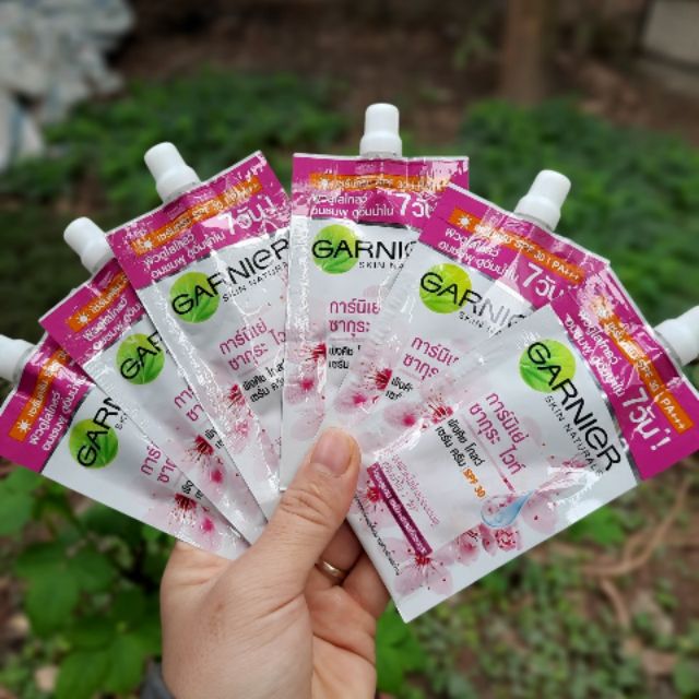 GÓI DƯỠNG CHỐNG NẮNG GARNIER CLOBETAMILG